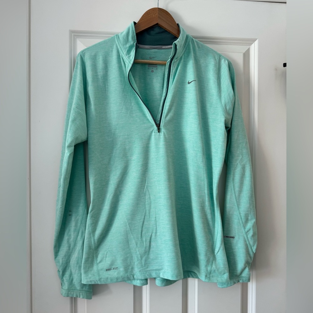 Nike Dry Fit Pull Over Jacket Size Large